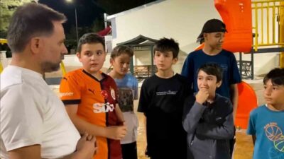 Yakutiye Belediye Başkanı Mahmut Uçar, ilçede yenilenen bir çocuk parkı