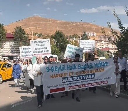 Bayburt’ta Halk Sağlığı Haftası kapsamında yürüyüş düzenlendi 3-9 Eylül Halk Sağlığı Haftası etkinlikleri kapsamında koruyucu sağlık hizmetlerinin