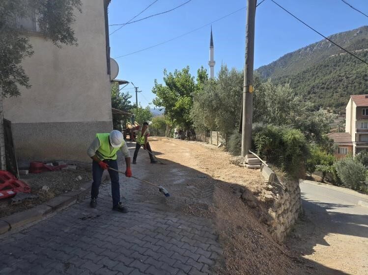 Bayırköy’de elektrik hatları yer altına alındı Bilecik’in Bayırköy Beldesi’nde elektrik hatları yer altına alındı. Bayırköy Beldesi