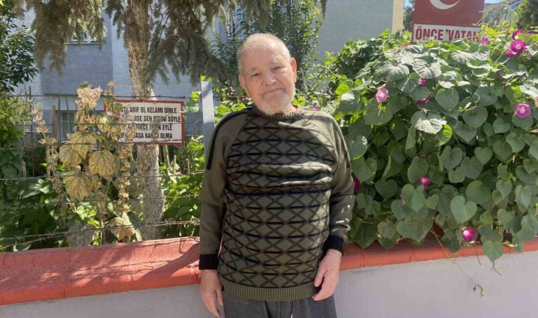 Eskişehir’de 83 yaşındaki Bayram amcanın vatandaşlara nasihat olması amacıyla apartman