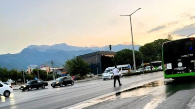 DENİZLİ (İHA) – Denizli’nin Merkezefendi ilçesinde arıza yapan büyükşehir belediyesine