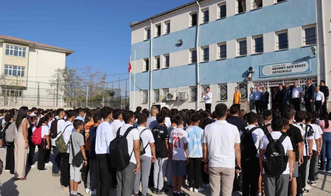 Besni’de 22 bin öğrenci eğitime başladı 2025-2026 eğitim-öğretim yılı Adıyaman’ın Besni ilçesinde başladı. İlçede tüm kademelerde