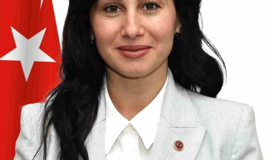 Beykoz Belediye Başkan Vekili Özlem Gürzel CHP’den istifa etti Beykoz Belediye Başkan Vekili Özlem Gürzel, Cumhuriyet Halk Partisi’nden (CHP)