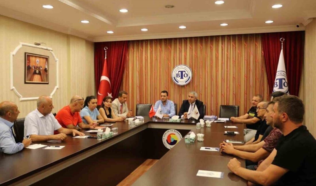Beypazarı’nda tarım, sanayi ve turizm istişare toplantısı yapıldı Ankara’nın Beypazarı ilçesinde, tarım, sanayi ve turizm sektörlerinin gelişimine katkı