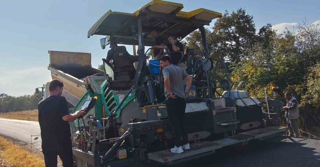Biga’da sıcak asfalt dökme çalışmaları başladı Çanakkale’nin Biga ilçesinde, İl Özel İdaresi Yol ve Ulaşım Hizmetleri