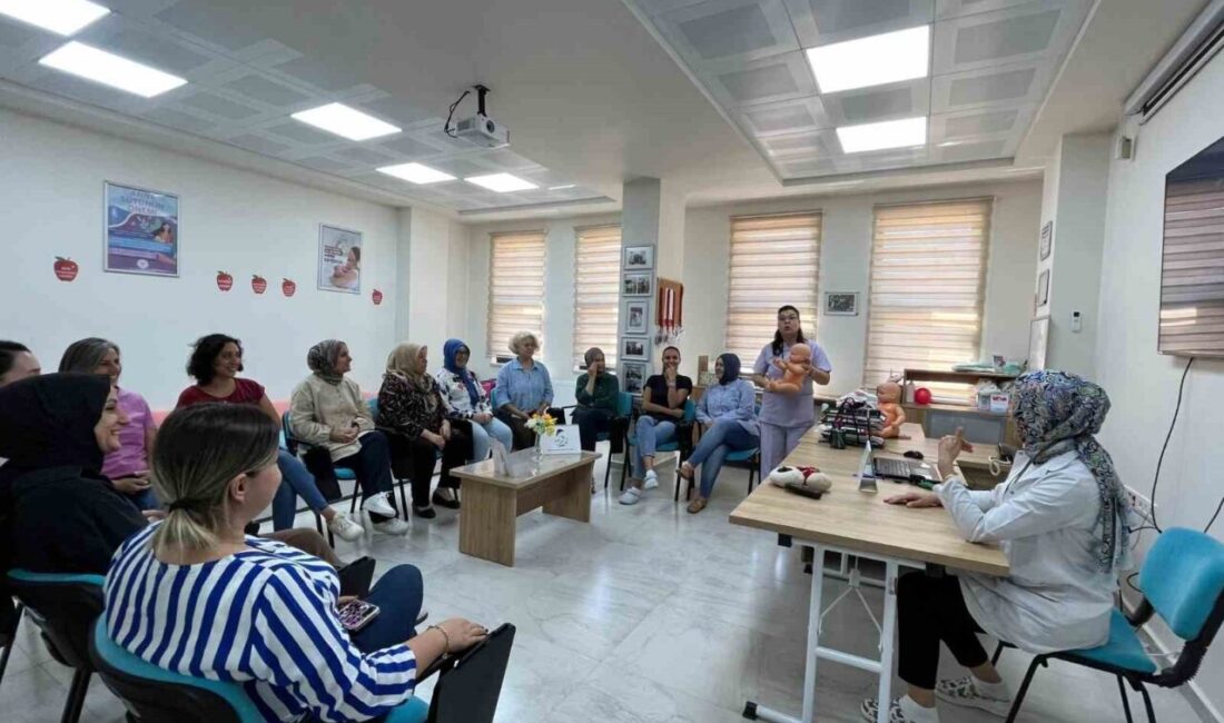 Bilecik’te toplum sağlığını güçlendirmek, amacıyla başlatılan ’Bebek Akademisi’ programı kapsamında