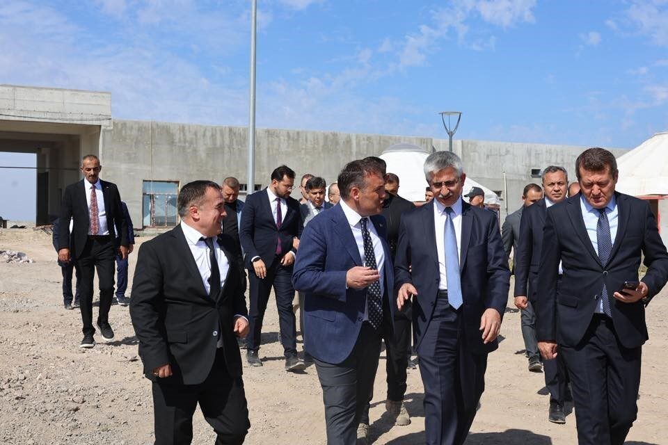 Bilecik’te yapımı devam eden “Ertuğrul gazi Gençlik Kampı ve Oba