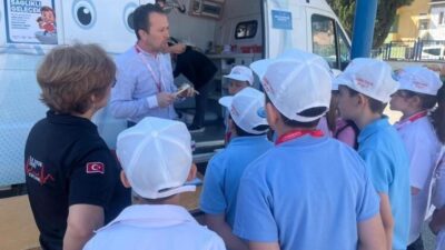 Bilecik’te ‘Sağlıklı çocuk, sağlıklı gelecek’ programı gerçekleştirildi. Bilecik Cumhuriyet İlkokulu’nda,