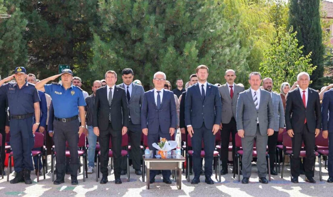 Bilecik’te yeni eğitim ve öğretim yılı törenle başladı Bilecik’te 2025-2026 eğitim ve öğretim yılı törenle başladı. 2025-2026 Eğitim-Öğretim