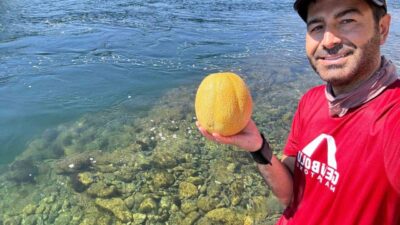 Bingöl’ün Genç ilçesinde doğa tutkunu Vedat Avar, Murat Nehri’nde farklı