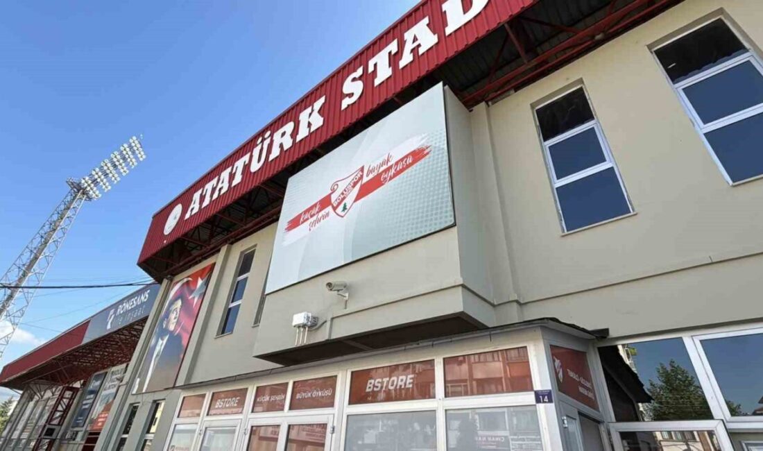 Deprem yönetmeliği nedeniyle 16 Şubat’ta kapatılan Bolu Atatürk Stadyumu, 206