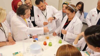 Bilecik Şeyh Edebali Üniversitesi’nde (BŞEÜ) biyoteknoloji eğitimi verildi. BŞEÜ, TÜBİTAK