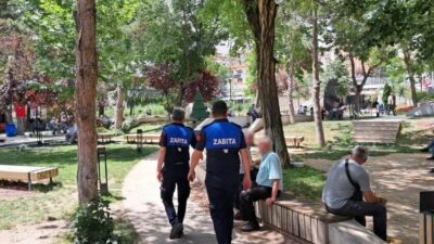 Bilecik Belediyesi Zabıta Müdürlüğü ekipleri şehir merkezinde yürüttükleri denetimlerde, izmaritleri