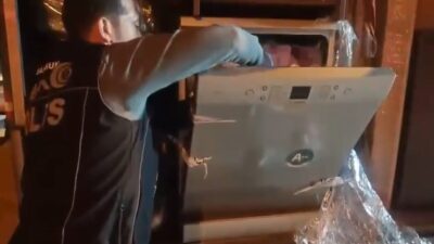 Samsun’da polis ekipleri tarafından ev nakliye aracında yapılan aramada, dedektör