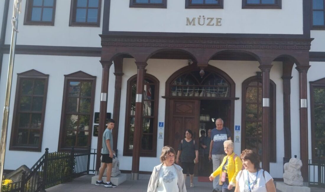 Bulgaristan’dan Çankırı’ya gelen 30 turist, şehrin tarihi ve turistik yerlerini