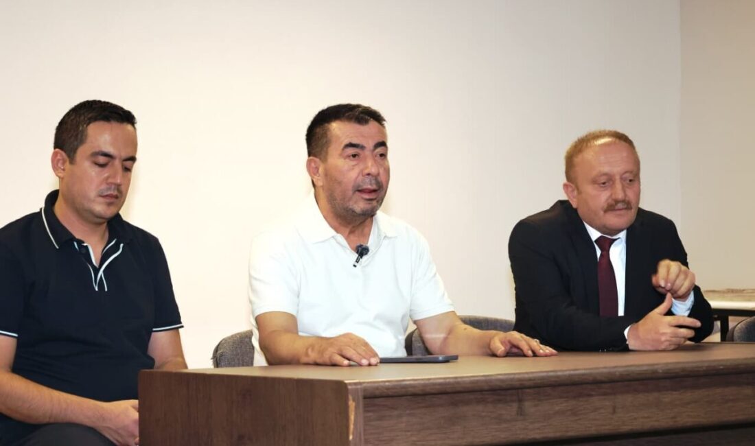 Bünyan Belediye Başkanı Selahattin Metin, İlçe Milli Eğitim Müdürü Yaşar
