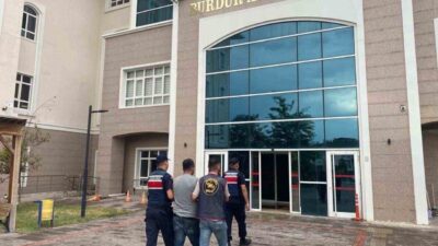 Burdur’da haklarında kesinleşmiş hapis cezaları bulunan ve çeşitli suçlardan aranan