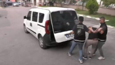 Bursa’da gece yarısı ekipler tarafından durdurulan bir şahsın çok sayıda