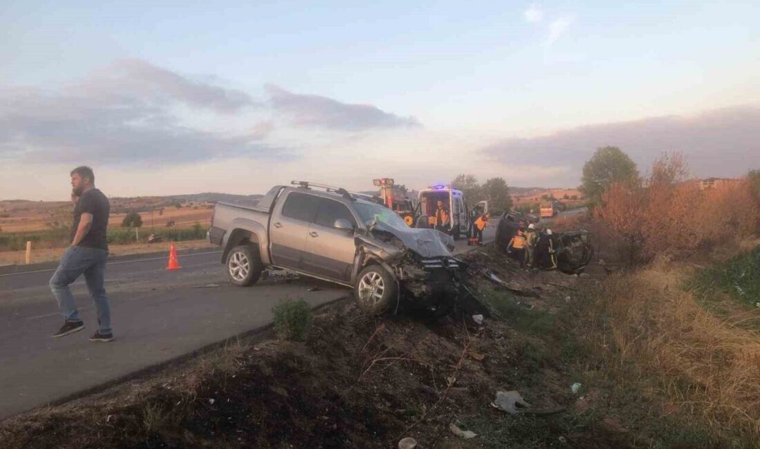 Bursa’nın Yenişehir ilçesinde iki otomobil kafa kafaya çarpıştı. Kazada eski