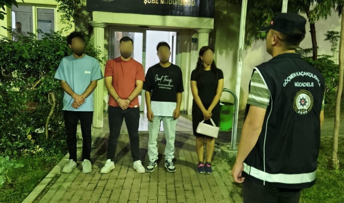 Bursa’da göçmen kaçakçılığı operasyonu: 4 kişi yakalandı Bursa Emniyet Müdürlüğü Göçmen Kaçakçılığıyla Mücadele ve Hudut Kapıları Şube