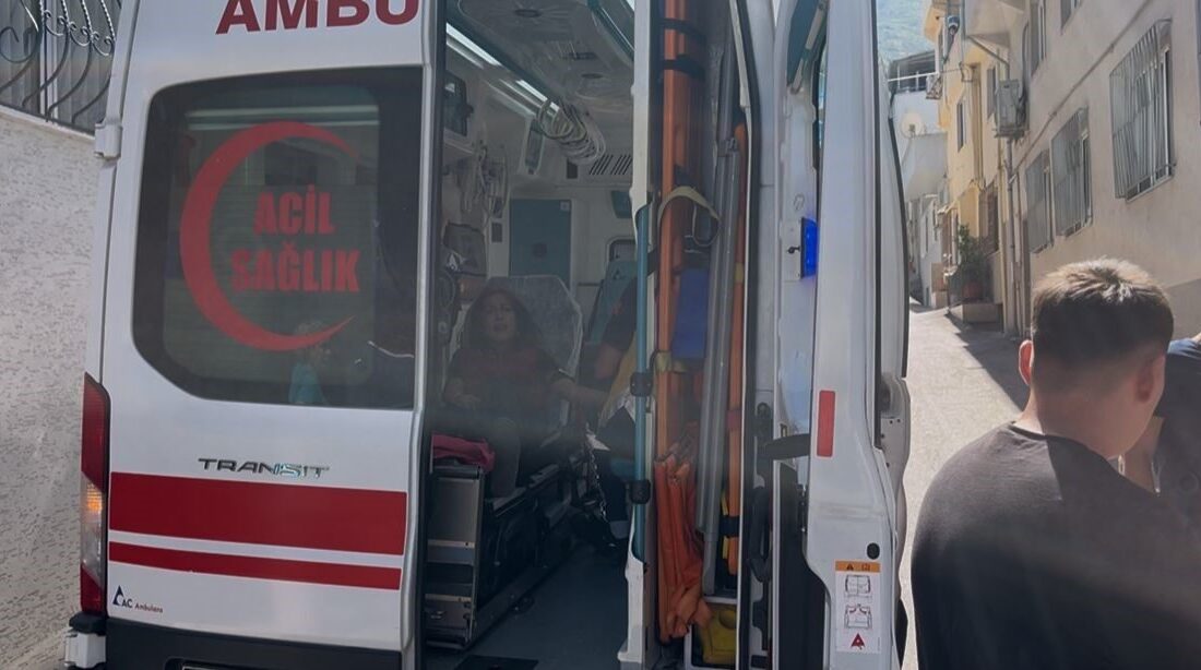 Bursa’da motosiklet ile bisikletin çarpışması sonucu 3 çocuk yaralandı. Olay,