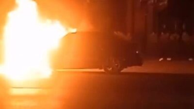 Bursa’da seyir halindeki bir araç, motor kısmından çıkan arıza nedeniyle