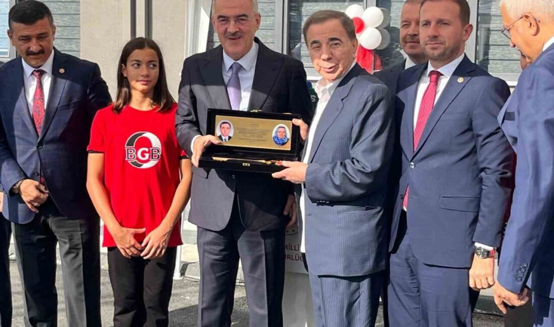 Bursa’daki ilk dersi Vali Ayyıldız ve Orman Bölge Müdürü verdi Bursa’daki 2025-2026 eğitim-öğretim yılı, Bursa Valisi Erol Ayyıldız’ın ’Orman Yangınlarına