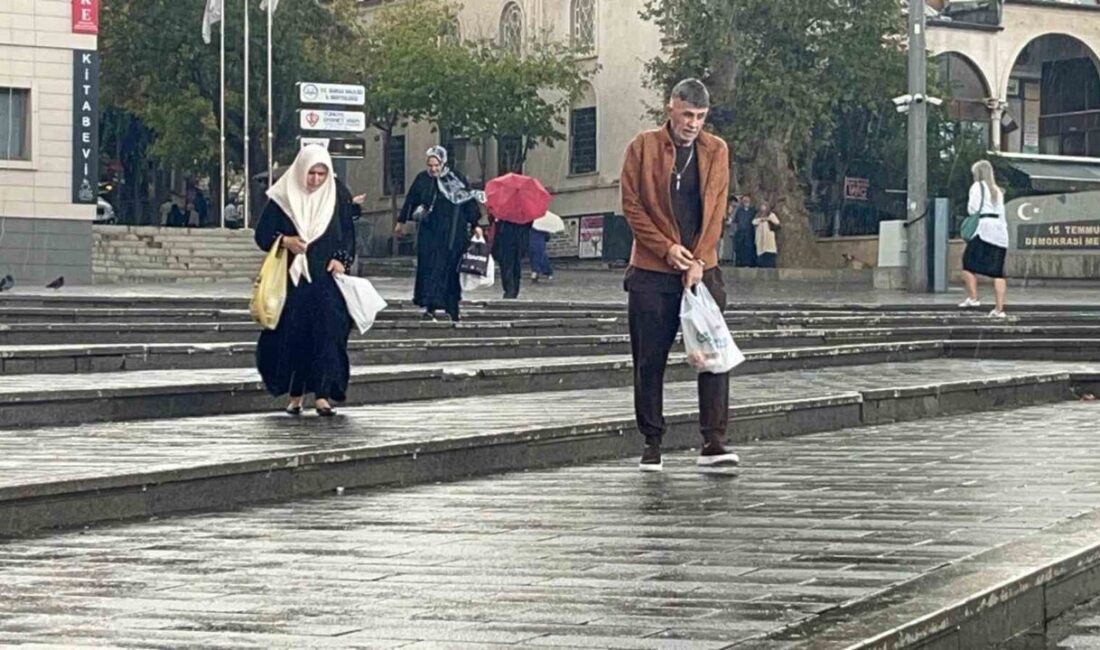 Yaz aylarının son günlerinin yaşandığı Bursa’da beklenen yağmura vatandaşlar hazırlıksız