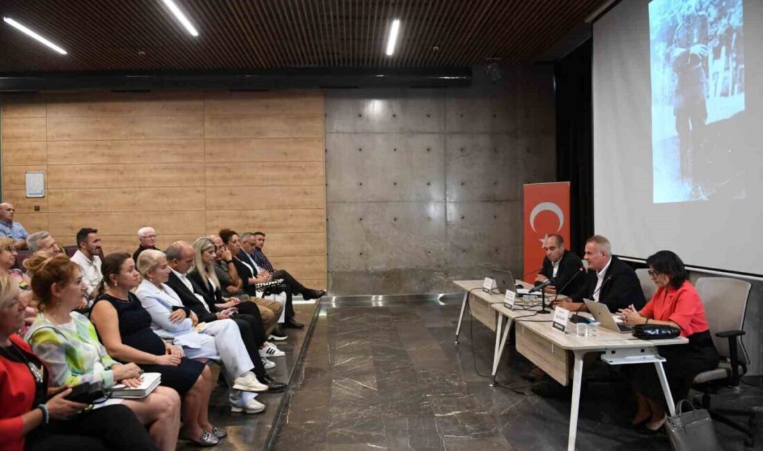 Bursa’nın kurtuluşu Osmangazi’de panel ve müzikalle anlatıldı Bursa’nın düşman işgalinden kurtuluşunun 103’üncü yılı, Osmangazi Belediyesi’nin düzenlediği panelle
