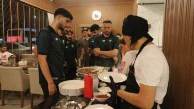 Bursaspor, Mersin deplasmanında aldığı galibiyeti, konakladıkları Park Dedeman Mersin Marina