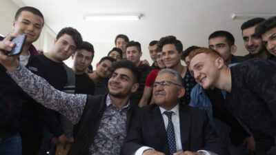 Kayseri Büyükşehir Belediyesi, 2025-2026 eğitim öğretim yılı öncesinde öğrencilere yönelik