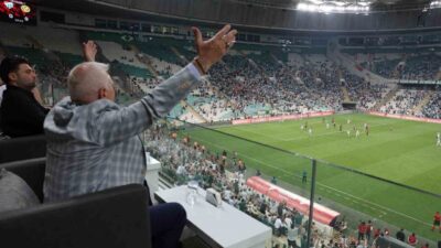 Büyükşehir Belediyesi, ‘Gençler ile yeşil beyaz buluşmalar’ projesiyle gençleri Bursaspor