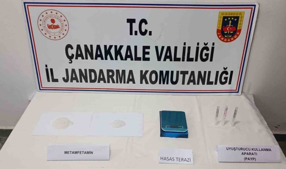 Çanakkale İl Jandarma Komutanlığı ekiplerince Biga ilçesinde düzenlenen uyuşturucu operasyonunda
