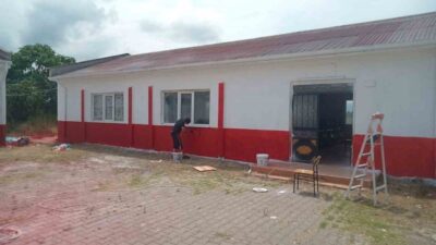 Samsun’un Çarşamba ilçesinde Ahubaba Ortaokulu, yükümlülerin desteğiyle yeniledi. Yenileme çalışmaları,