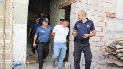 Aydın’ın Efeler ilçesinde iddiaya göre ailevi sorunları nedeniyle inşaat halindeki