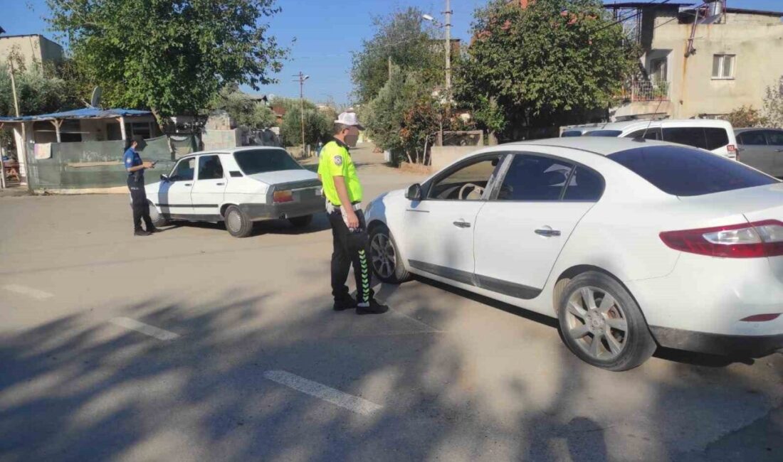Adana’nın Kozan ilçesinde polis ekiplerinin yaptığı huzur ve güven uygulamalarında