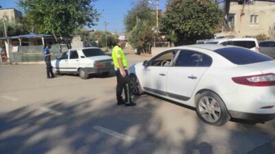 Adana’nın Kozan ilçesinde polis ekiplerinin yaptığı huzur ve güven uygulamalarında