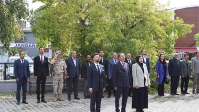 2025-2026 eğitim-öğretim yılının başlamasıyla birlikte Çıldır’da İlköğretim Haftası düzenlenen törenle