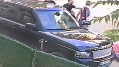 Kocaeli’nin Gebze ilçesinde iki çocuğunu okula götüren babaya, süratli gittiği