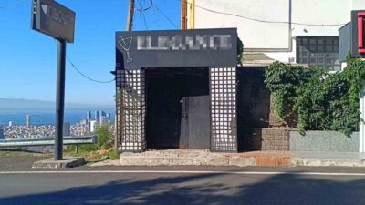 Kocaeli’nin Gebze ilçesinde çocuklarının gözü önünde babaya tokat atan ve