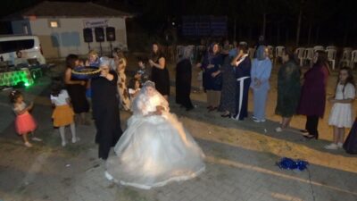 Çorum’un Osmancık ilçesinde gelinlik giyme hayali kuran down sendromlu Mesude