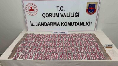 Çorum’un Sungurlu ilçesinde jandarma ekipleri tarafından düzenlenen uyuşturucu operasyonunda gözaltına