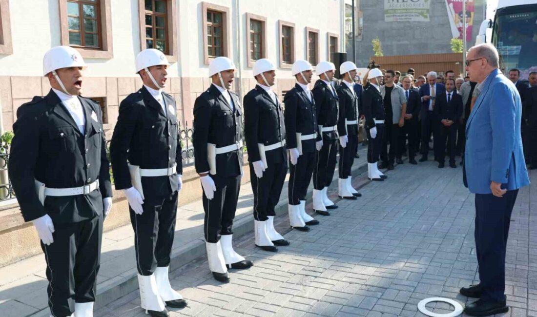 Cumhurbaşkanı Erdoğan Malatya Valilik binasının açılışını yaptı Cumhurbaşkanı Recep Tayyip Erdoğan Malatya Valilik Binasının açılış törenine katıldı.
