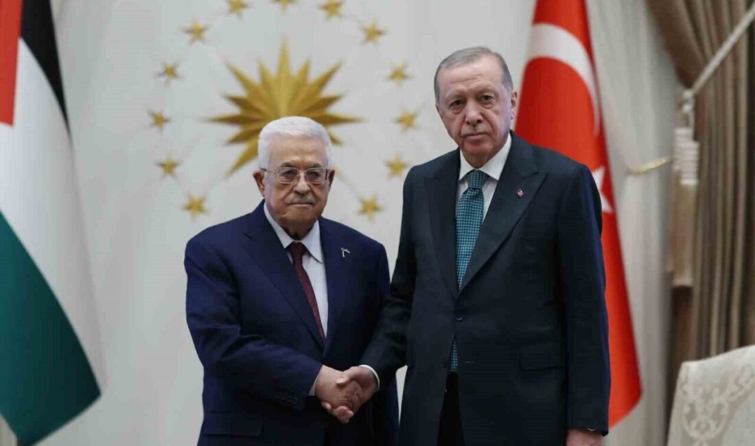 Cumhurbaşkanı Recep Tayyip Erdoğan, Filistin Devlet Başkanı Mahmud Abbas’la Cumhurbaşkanlığı
