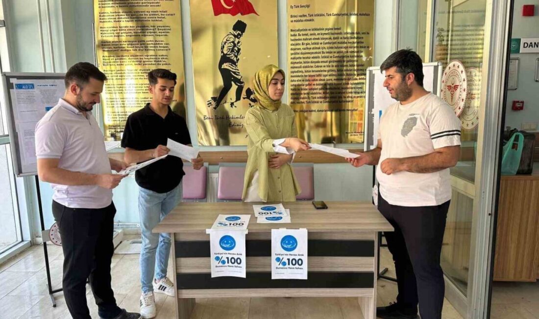 Derecik Devlet Hastanesi’nde tütünsüz yaşama destek standı açıldı Hakkari’nin Derecik Devlet Hastanesi’nde tütünsüz yaşama destek standı açıldı. Derecik