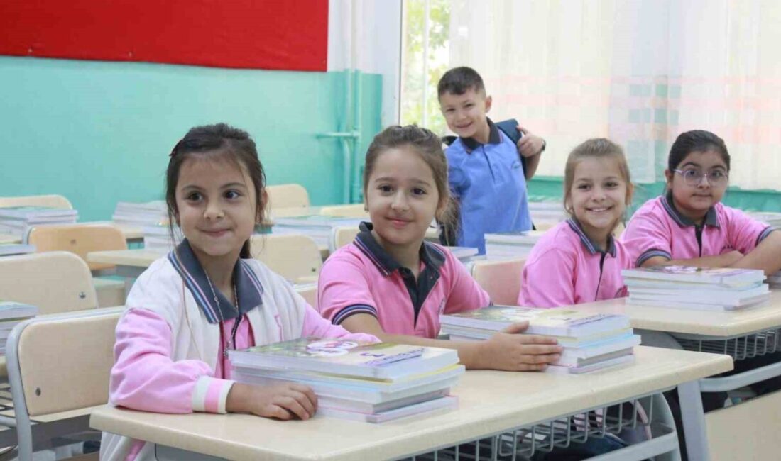 Ders zili çaldı öğrenciler okula koştu Milli Eğitim Bakanlığına bağlı faaliyet gösteren ilk ve ortaöğretim kurumlarındaki