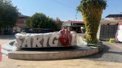 Manisa’nın Sarıgöl ilçesinde gerçekleştirilen 17. Sultani Üzüm Festivali kapsamında sergilenen