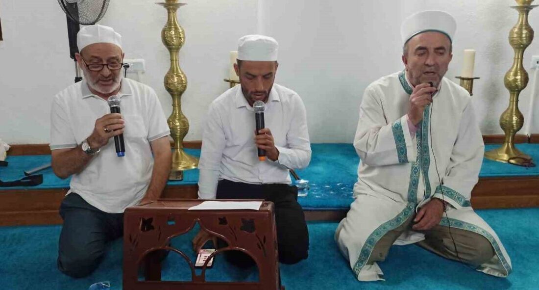 Devrek’te Mevlid Kandili coşkusu Devrek’te Mevlid Kandili vatandaşlar tarafından coşku ile kutlandı. Zonguldak’ın Devrek