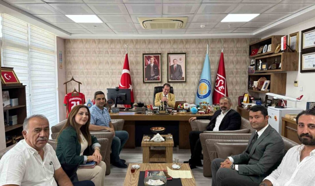 Dicle Üniversitesi Rektörü Prof. Dr. Kamuran Eronat’ı ziyaret eden Diyarbakır