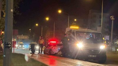 Adıyaman’da, kontrolden çıkan motosikletin direğe çarpması sonucu sürücü ağır yaralandı.